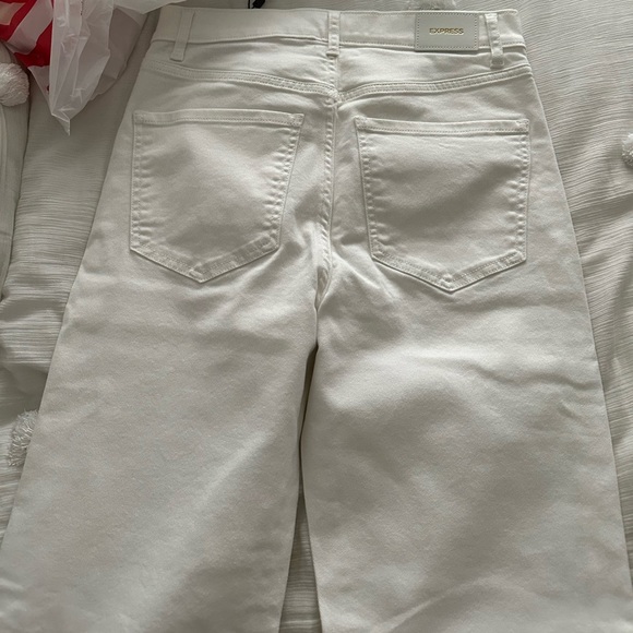 Express Modern Straight Super High Rise - Size 6 Regular - Picture 3 of 3